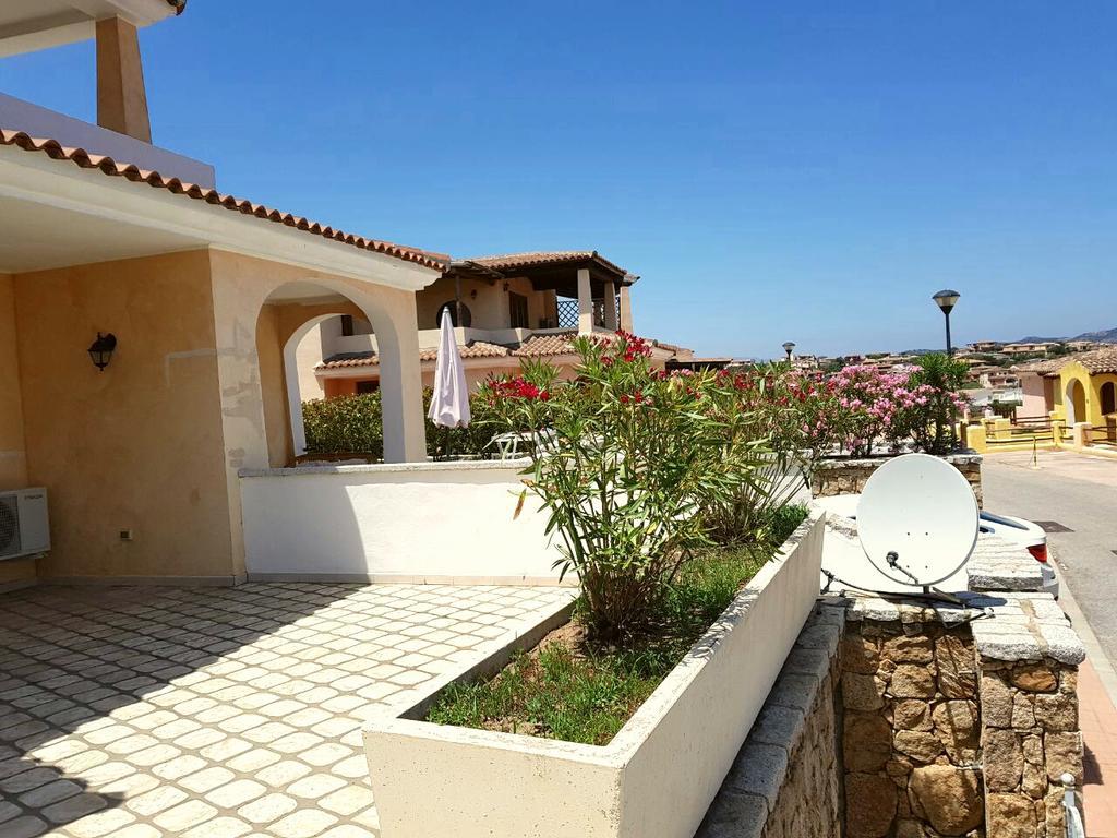 Case Vacanza Rosa Porto San Paolo  Eksteriør bilde